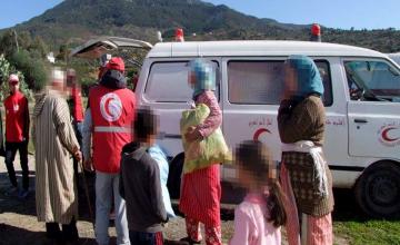 الهلال الأحمر المغربي - المكتب الاقليمي شفشاون - توزيع الملابس على الأسر المعوزة 